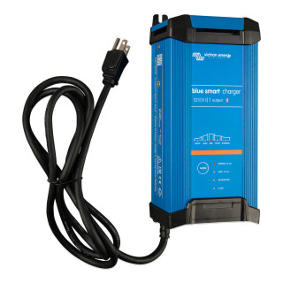 Blue Smart IP22 Charger 24/8(1) 230V CEE 7/7