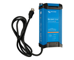 Blue Smart IP22 Charger 24/8(1) 230V CEE 7/7