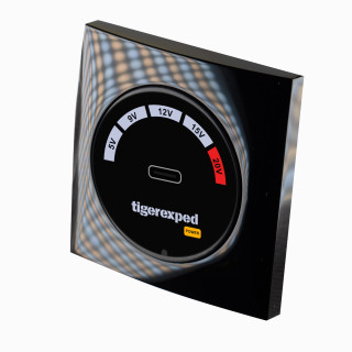 USB-C / USB-A Buck-Boost Charger 100W "convertiger 100" with Berker Mounting Frame, black